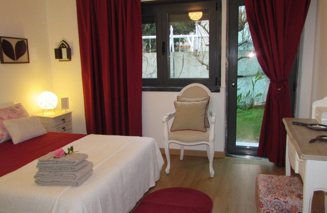 Room/Suite in detached villa