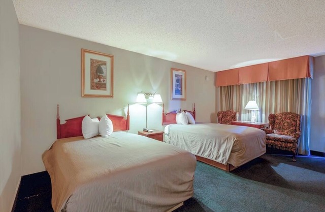 Room w/Essentials Perfect for Budget-Friendly Travel Near Gallup Sites