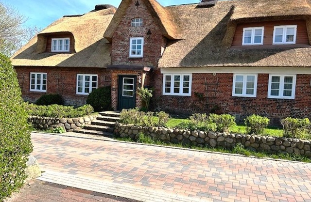 Room with shower room in Utersum