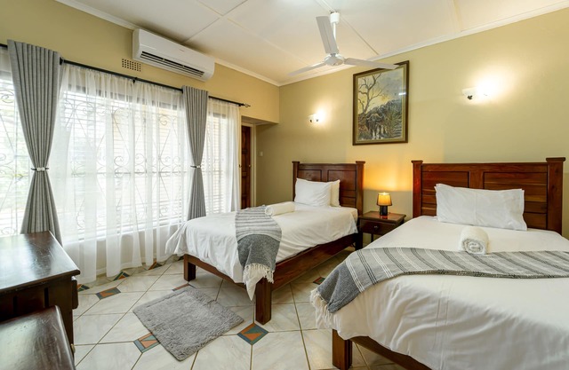 Room-zambezi Family Lodge - Buffalo Room