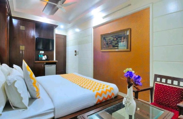 Roomshala 046 Geeson