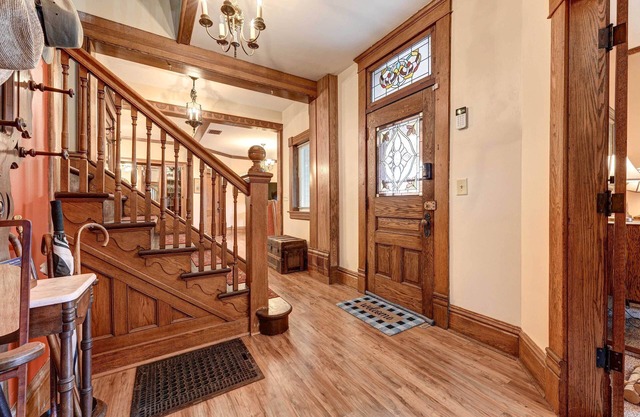Roomy Vacation Rental in Downtown Fort Wayne!