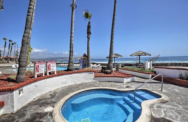 Rosarito Beach Home in Las Gaviotas w/Ocean Views