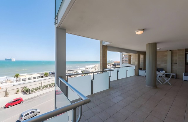 Rosato 60 – Sea View Apartment with Terrace, Wi-Fi, and Air Conditioning