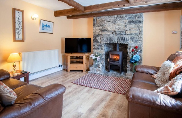 Rose Cottage - 3 Bedroom Cottage - Parkmill
