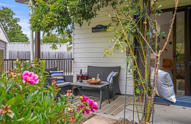 Rose Cottage - Lake Coleridge Holiday Home