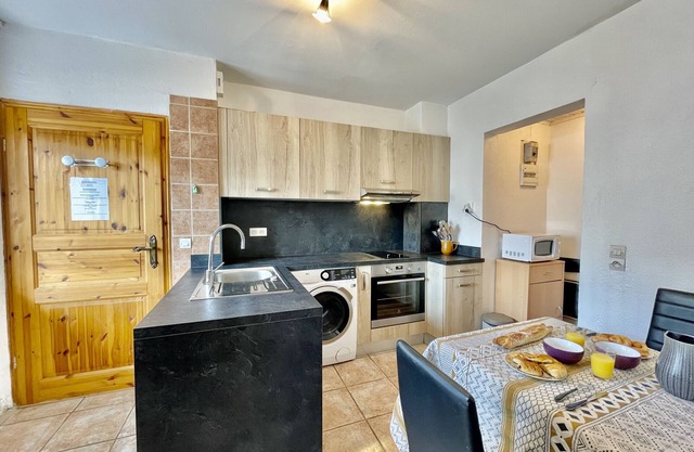 Rose: Pleasant apartment 300 metres from the Bains les Bains thermal baths