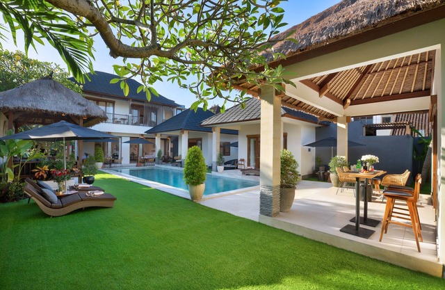 Rosefield 11 Bed Private Villa