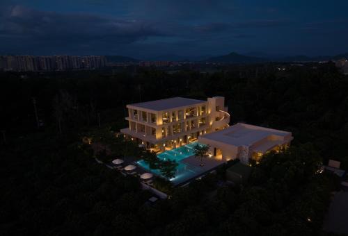 Roy-Haitang Bay Cdf International Duty Free City Store