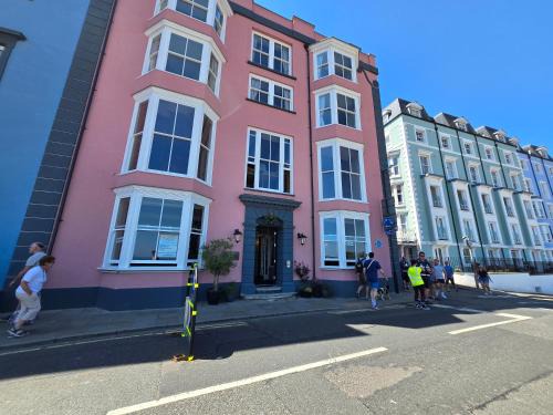 Royal Lion Hotel