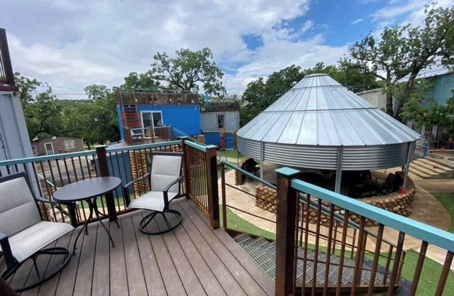 RR Medicine Park Tiny House Slp 4 1BR/1BA - 1 bed