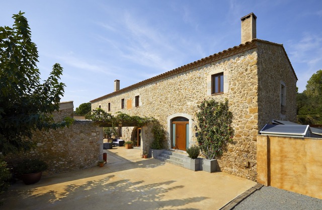 Rural house for groups and hikers, nature and tranquility lovers.
