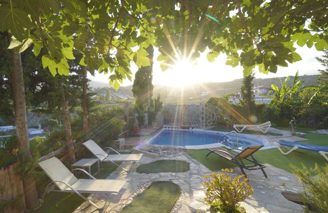 Rural house with pool, playground etc.