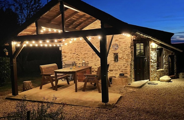 Rural Retreat with Hot Tub