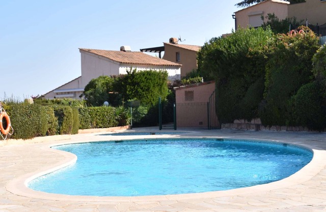 Rural villa with shared pool and tennis court