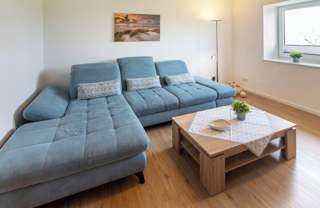 Rurally situated upper apartment "Hauptdeich" near Neßmersiel