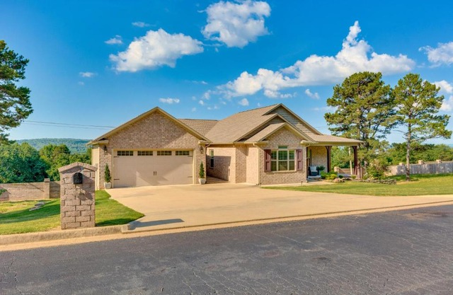Russellville Home Near Hiking and Lake Access!