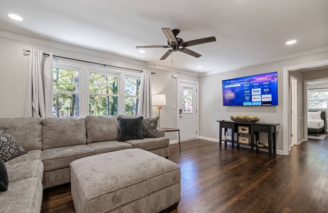 Rustic 3BR Home in a Natural Cartersville Getaway