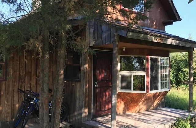 Rustic Chalet 20 minutes from Glacier National Park