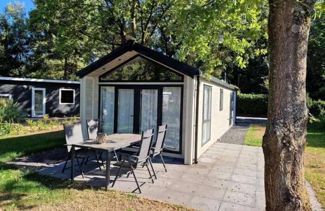 Rustic Chalet `Edelhert` Amidst the Veluwe Forest