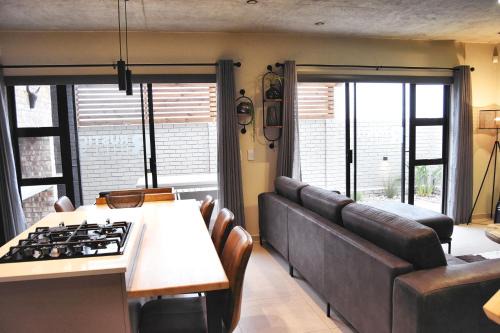 Rustic Hills #1 Luxury Self Catering unit