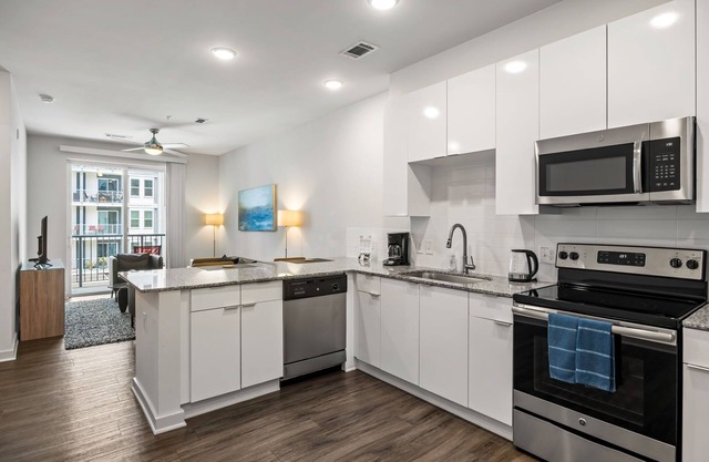 (S1BK) Affordable Hotel-Alternative Perfect for Long Term Stay near Whole Foods