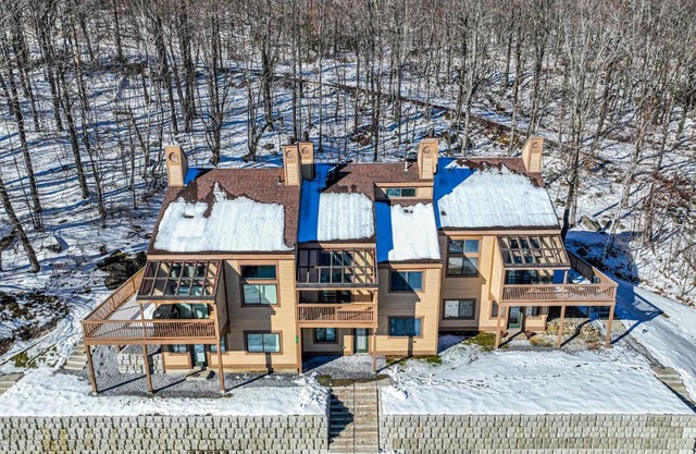Sachem Slopeside - Okemo Trailside 21B