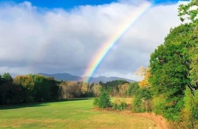 Saco River Escape, private beach, Mountain Views