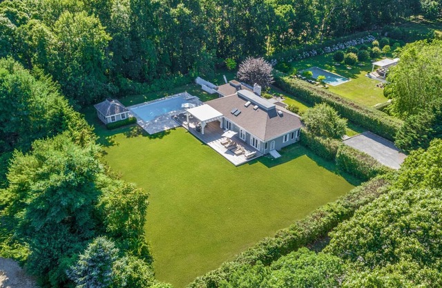 SAGAPONACK POST MODERN HOUSE-4BDR / 4 BATH, Pool House,1.2mi to Sagg Main Beach