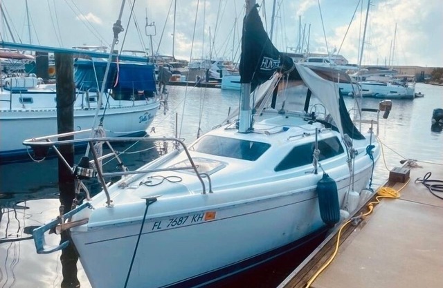Sailboat Getaway in Key West