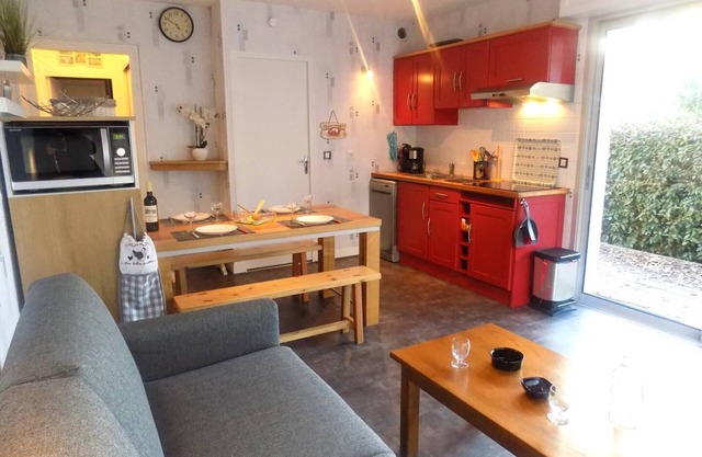 Saint Georges de Didonne - APARTMENT on the ground floor - near the BEACH