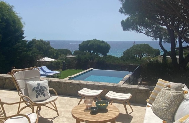 Saint-Tropez sea-view paradise, private swimming pool, 3 min from beach
