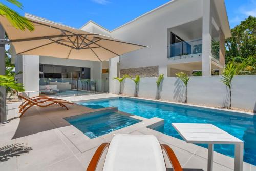Salt - Beachfront Luxe with Private Pool