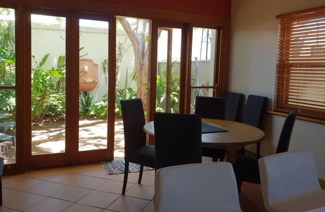 Salty Eyre Glenelg is a cottage in Glenelg South that sleeps 4 guests.