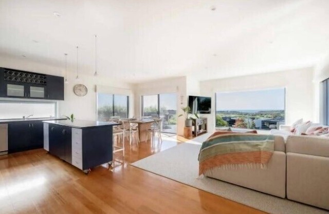 Salty Ocean View Escape - Torquay