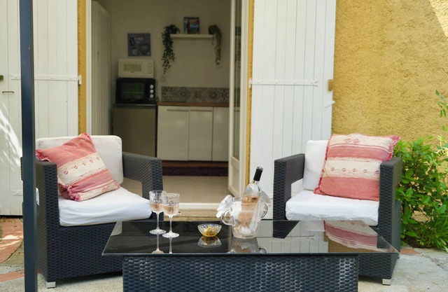 Sam’s cottage, a peaceful Provencal Retreat, minutes from famous Thoronet Abbey.