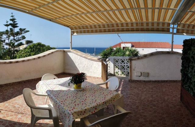 SAMSARA MARE "LUNA" panoramic veranda in residential area, 100 m from the sea.
