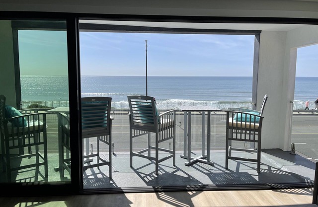 San Diego’s newest luxury 4 bedroom rental home in the heart of Carlsbad. 5 star