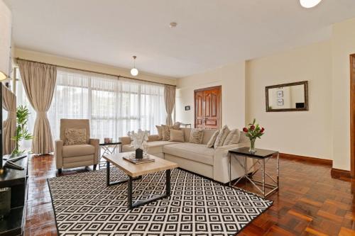 Sanctuary Luxe - 3BR with Pool - Gym & Views - by The Manna Stays