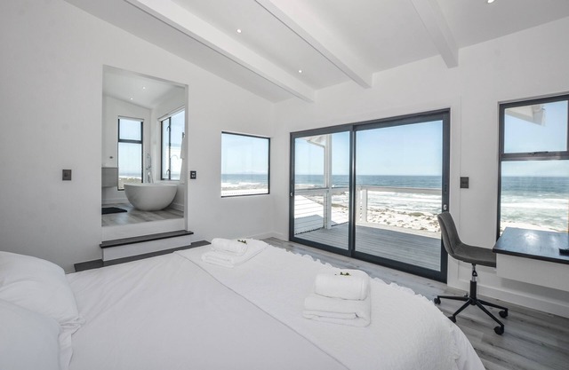 Sandbanks Villa