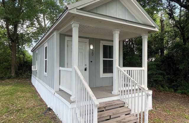Sandstone Cottage at Pelican Park