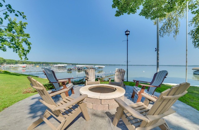 Sandy Bottoms.Higgins Lake 3 bedroom + Detached Bunkhouse