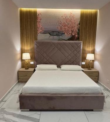 Sanità Grand Apartment for 10 Guest