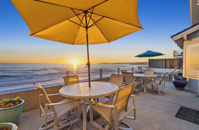 Santa Cruz N At The Beach! Oceanfront w/Amazing Sunsets!