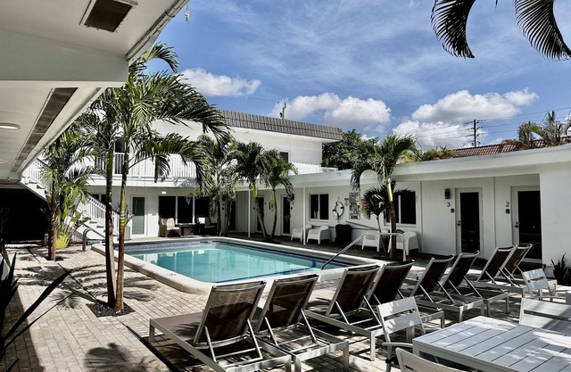 Sapphire by the Sea Unit 8 - King Pool View Suite, kitchen, pool view, Sleeps 2
