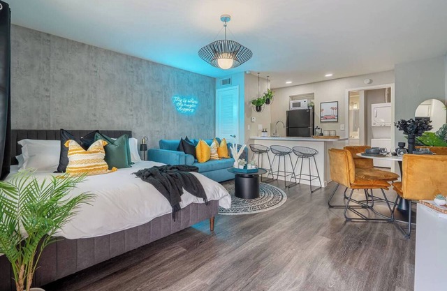 Sapphire | Studio | Sleeps 5
