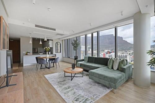 Sara - Modern City Centre Apt - views!