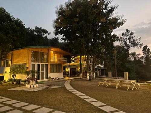 Saraiville- A Boutique Riverside Resort