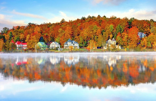Saranac Lake Cozy Lakefront Retreat w/Complimentary Row Boat, Kayak, and Canoe.