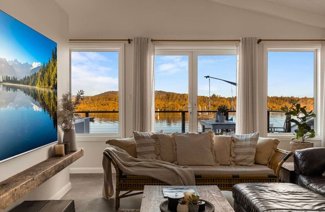 Saratoga Bayfront Haven Ferry Kayaks BBQ